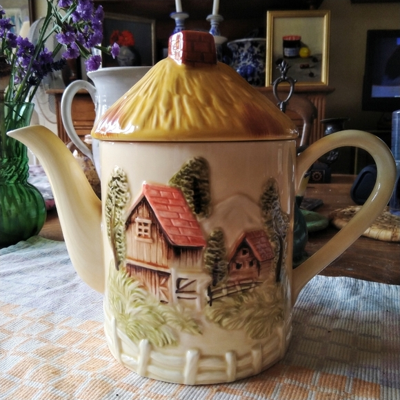 Cottagecore Japanese Vintage Teapot see all pics. - Picture 1 of 5